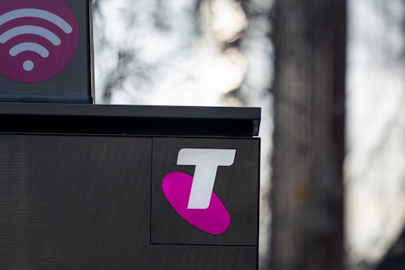 Telstra was urgently investigating a second outage affecting calls, including Triple Zero, on Wednesday night.