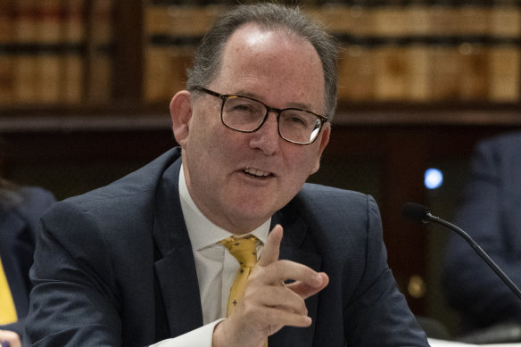 Local member Alister Henskens allegedly sent a congratulatory message to the councillors who voted to sack the general manager. 