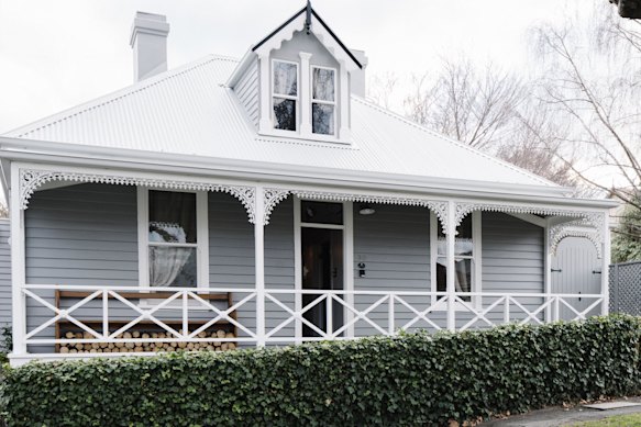 Street front for this Victorian-era house.