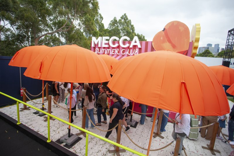 Pop-up stores from Make-up brand Mecca, with along with Ralph Lauren, Bondi Sands, Buff and Haus of Dizzy featured in the TopCourt zone.