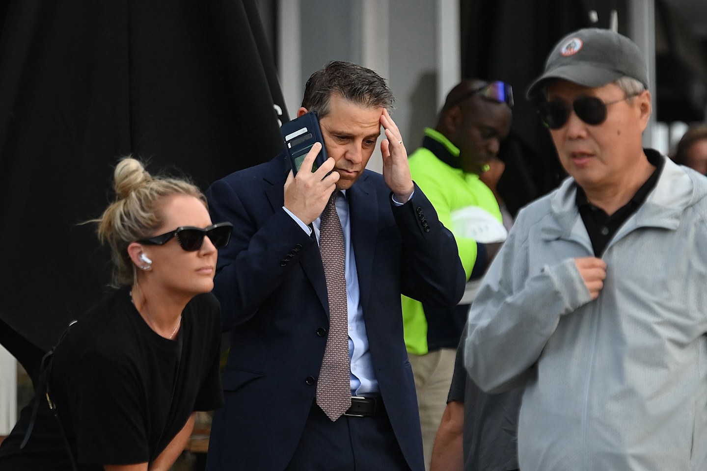 Photos: Bondi shooting rocks community