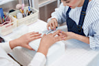 Not everyone understands the basic rules of naul salon etiquette.