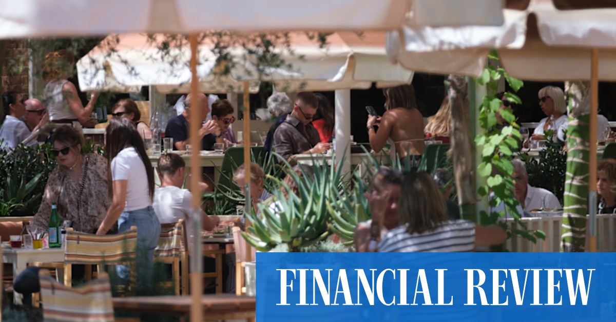 Woollahra Council wants to shut down billionaire Justin Hemmes’ Rose Bay beer garden but says the state government must make the decision on the site.