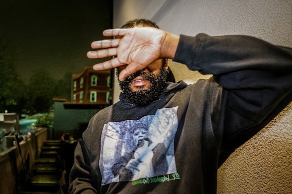 After his acclaimed Maps (with producer Kenny Segal), the ever-anonymous Billy Woods returns with the masterful Golliwog.