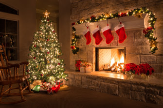 Home sellers should wait before putting up the tree.