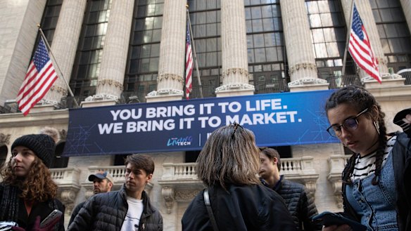 Tesla's entry into the S&P500 poses challenges for Wall Street. 