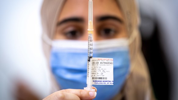 People in lockdown states will lose access to the COVID disaster payment as they hit 70 and 80 per cent vaccination targets.