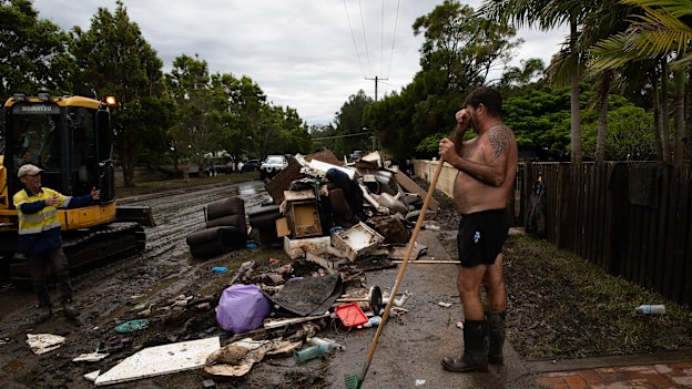 Peter weeps as all his possessions are picked up by the council.