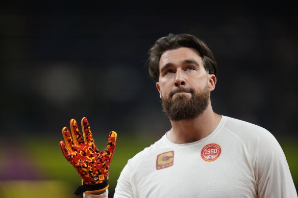 Kansas City Chiefs tight end Travis Kelce warms up ahead of Super Bowl LIX.