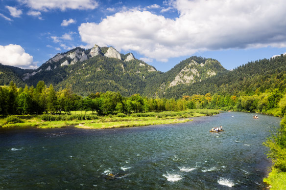Rafting nel fiordo Donajik.