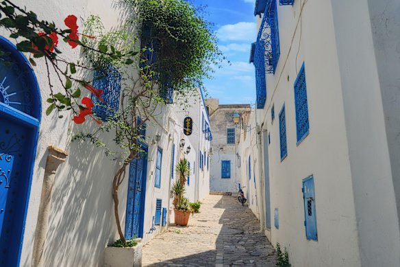 Local colours – a street in the Arab city of Sidi Bou Said.