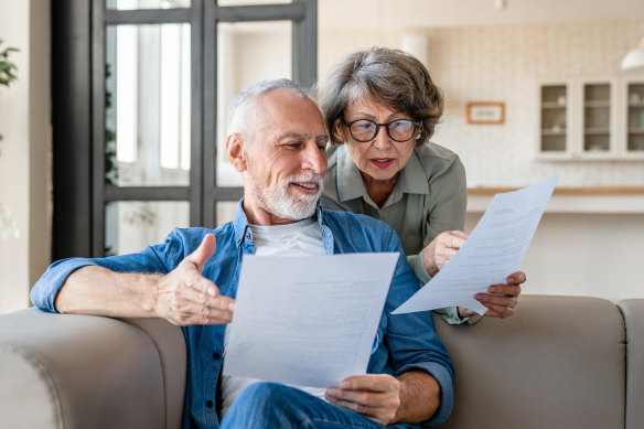 Using pen, paper and written lists can be helpful when having tough conversations.