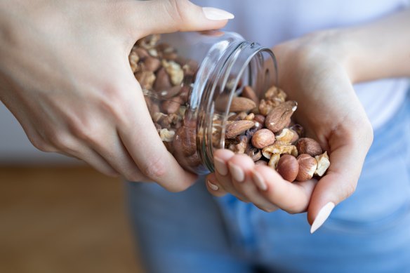 Natural foods high in fibre or protein such as nuts and seeds can help reduce food noise. 