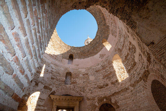 Oculus window in Diocletian’s Palace, Split.