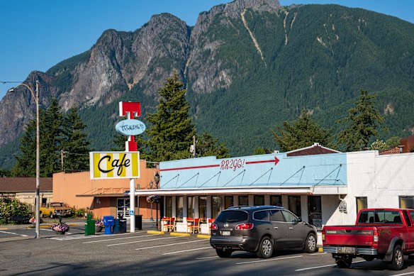 Twedes Café, para torta de cereja.