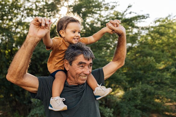 Research found differences in the benefits between grandmothers and grandfathers. 