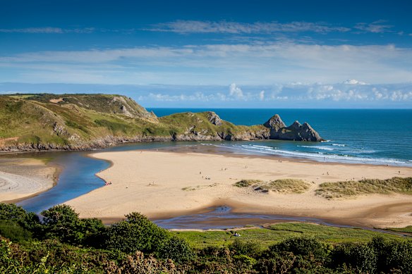 Tranquil Three Cliffs Bay.