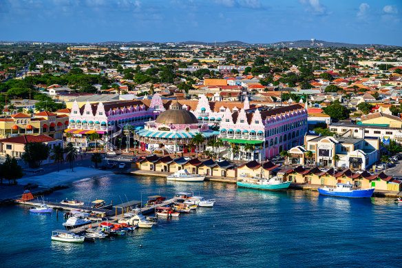 카리브해 아루바의 수도 오랑예스타트.