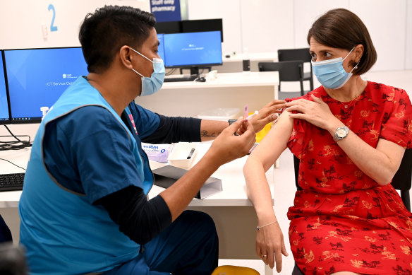 NSW Premier Gladys Berejiklian gets her second AstraZeneca vaccine. Leaders can play an important role in the vaccination process.