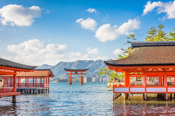 Itsukushima Shrine at Miyajima, Hiroshima.