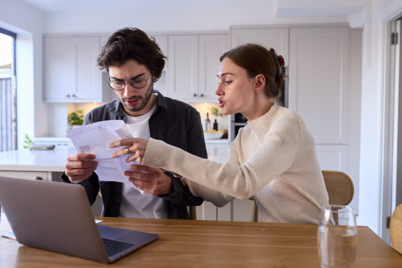 There are ways to avoid an argument when talking about money with your partner.