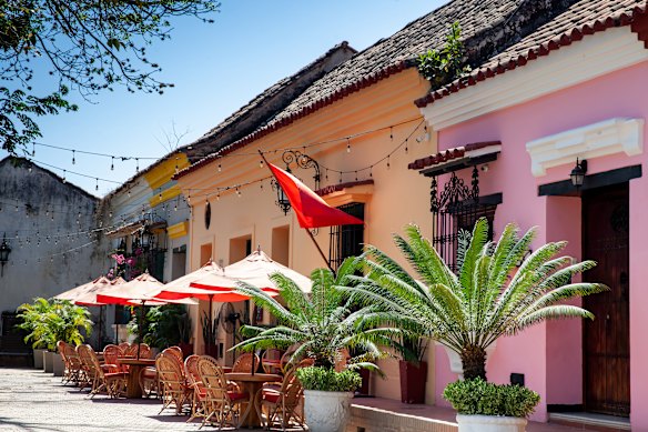 The colourful streets of Mompox.