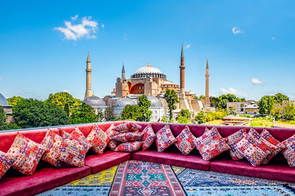 A reader aborted a tour that departed from Istanbul, site of Hagia Sophia mosque, after a surprise flight cancellation.