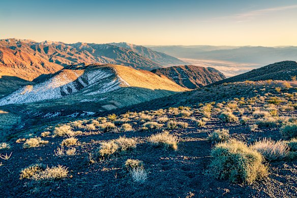 The ranges unfold in the distance from Dantes View.