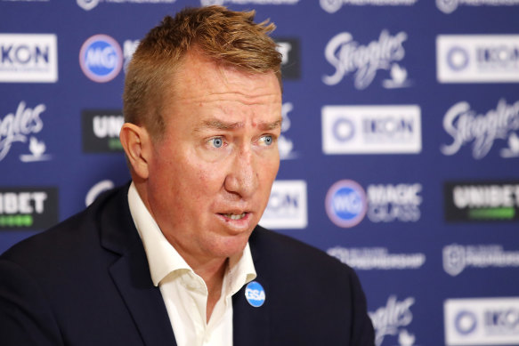 Roosters coach Trent Robinson is unimpressed with the attitude of NRL clubs to their coaches.