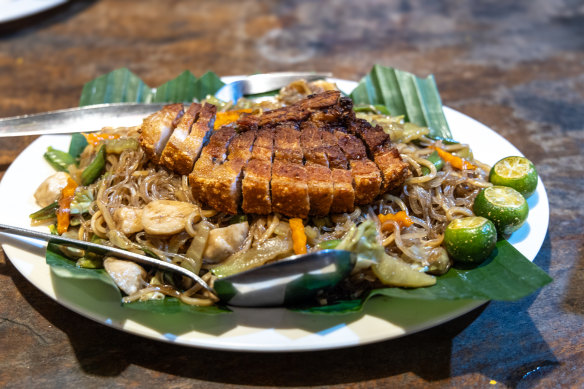 Noodles with roast pork, a popular dish in the Philippines.