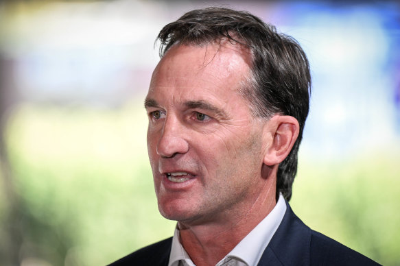 AFL CEO Andrew Dillon backed Melbourne’s leadership to handle the current crisis at the club.