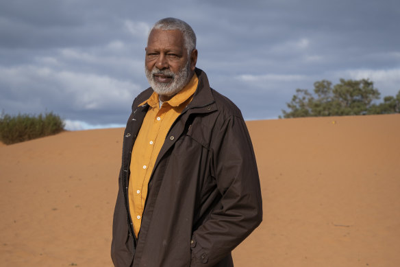 Ernie Dingo: “These days, nobody wants to sit down and talk without other people shouting over the top of ’em.”  