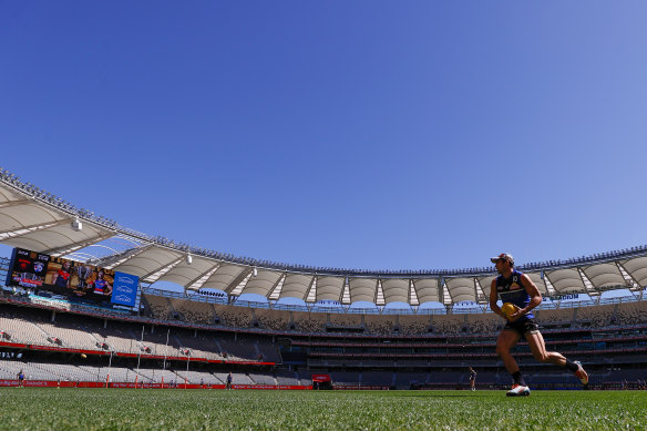 The woman travelled to Perth to see the grand final. 