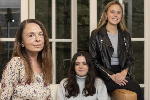 Elena Kirillova with her daughters Mariika and Nina. 
