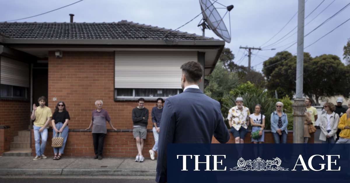 Australia property Owneroccupiers more likely to fall behind on