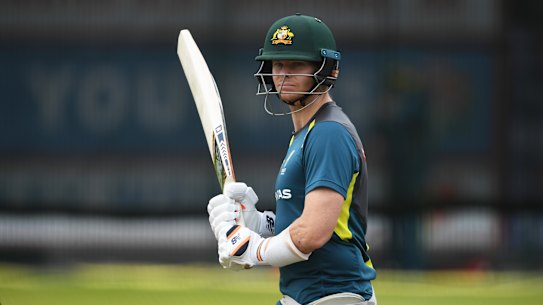 Concussion test: Steve Smith.