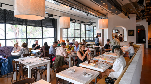 Totti’s is a big restaurant built for coastal crowds.