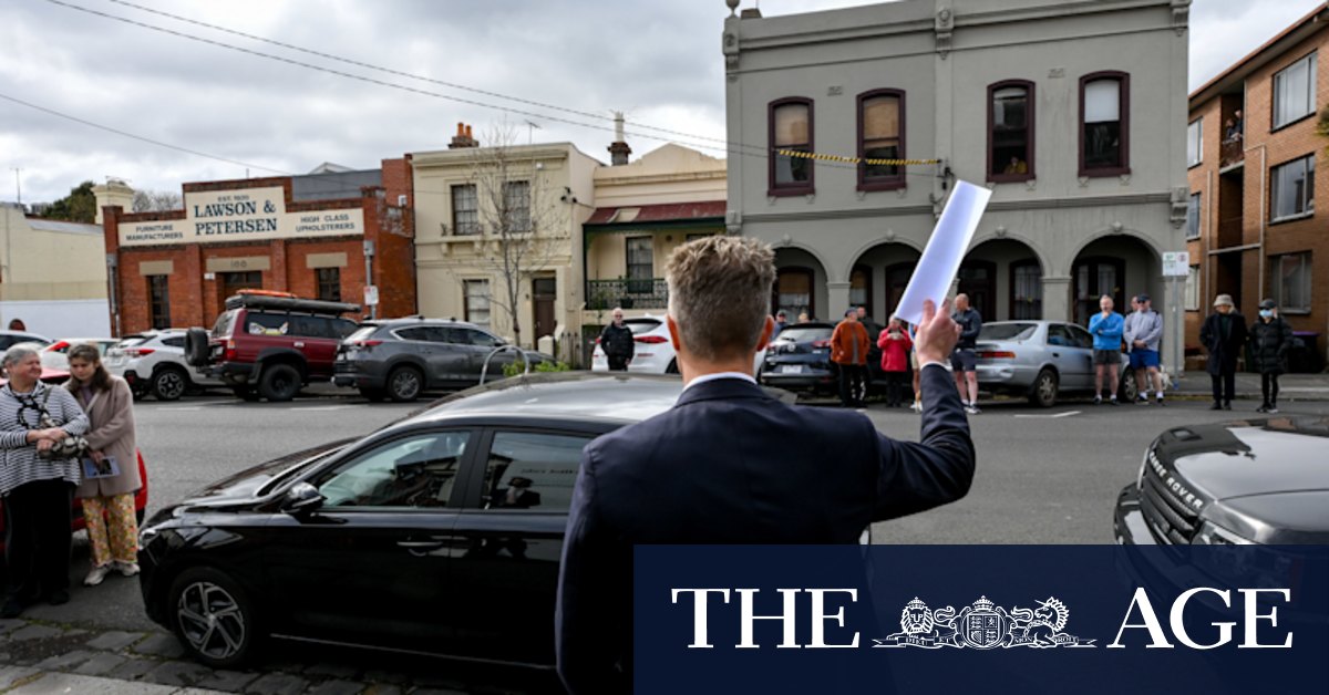 Melbourne house prices: Suburbs where property owners are selling at a loss - Vimarsana News