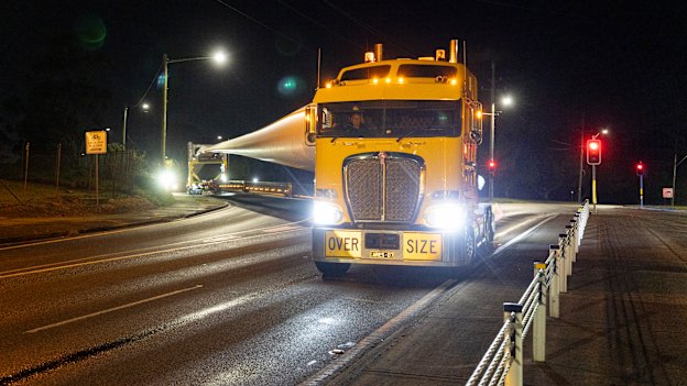 The turbine blade crosses the highway from the wrong side at the intersection of Industrial Drive and Maitland Road, Mayfield.