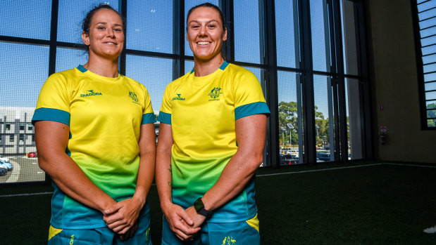 Co-captains Shannon Parry (l) and Sharni Williams have also re-signed until the end of 2020