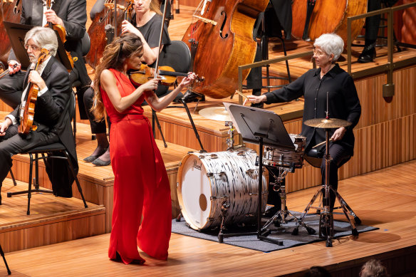 Benedetti joined SSO percussionist Rebecca Lagos at the drum kit for an interaction of hesitant intimacy.