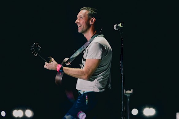 Coldplay’s Chris Martin was quick to poke fun at the couple’s apparent bashfulness.