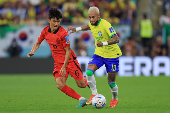 VIDEO] Son and Neymar swap jerseys: The last time Brazil faced Korea