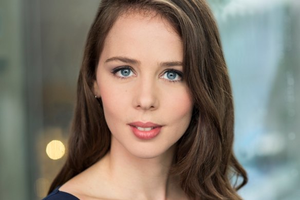 Anna Dowsley sang Respighi’s <i>Il Tramonto</i>.