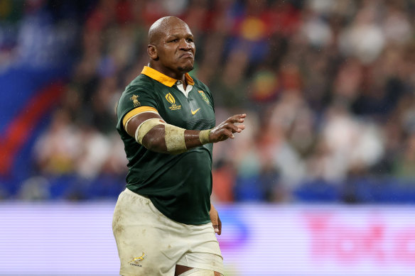 Bongi Mbonambi during the game against England in Paris.