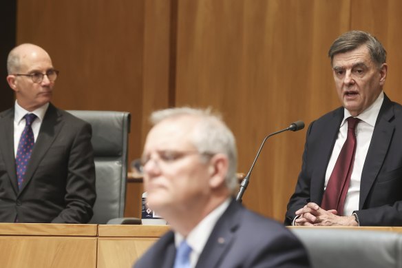 Acting Chief Medical Officer Professor Paul Kelly, Prime Minister Scott Morrison and Secretary of the Department of Health Professor Brendan Murphy during a national cabinet press conference.