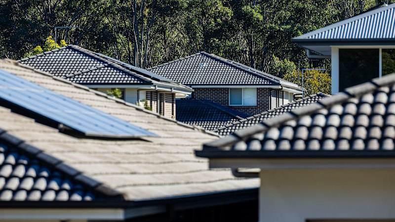 Sydney and Melbourne house values dip on rate fears