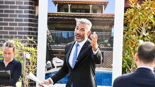 REA says a note reminding agents that their pricing arrangements are confidential has nothing to do with an ACCC investigation into how the real estate listings giant sets prices.
