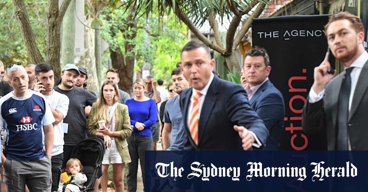 Sydney auctions: Neighbour drops $1.86 million on Redfern terrace as an investment - Vimarsana News