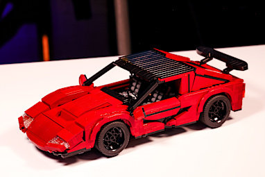 LEGO MASTERS 2025: Dai and Jiayuan's Movie Magic Sports Car